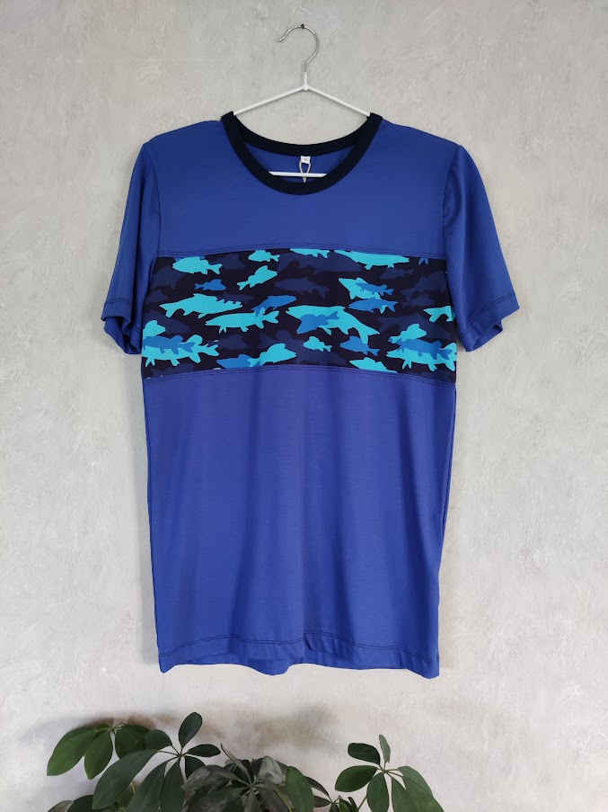 T-skjorte i TENCEL lyocell Camo Fisk Blå