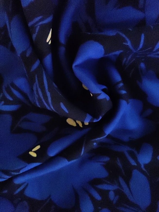 Viskose Crepe Floral Shade Cobalt Blue