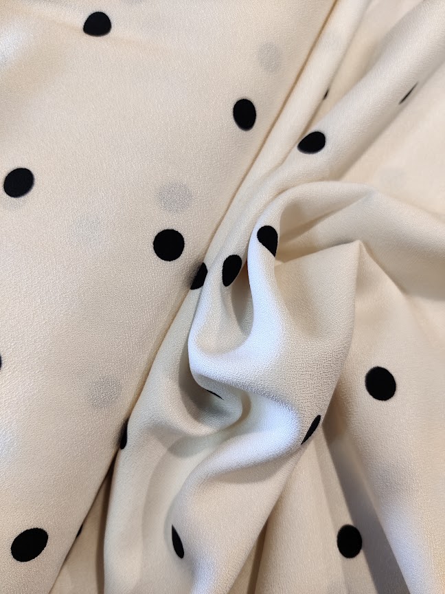 Viskose Crepe Jolly Dots Creamy White