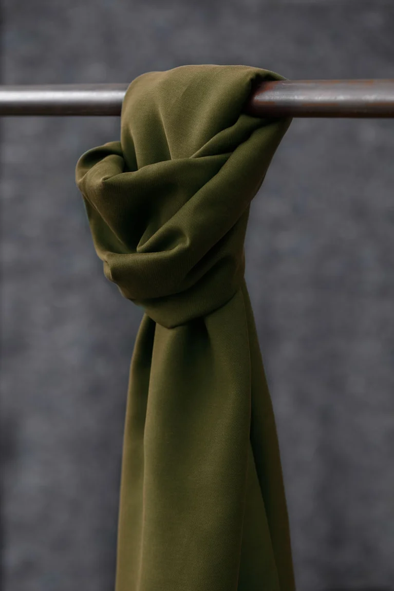smooth-drape-twill-meetmilk-juniper-1_4b2c62f2-dc4a-4651-9aba-5c7f62b083f5.webp