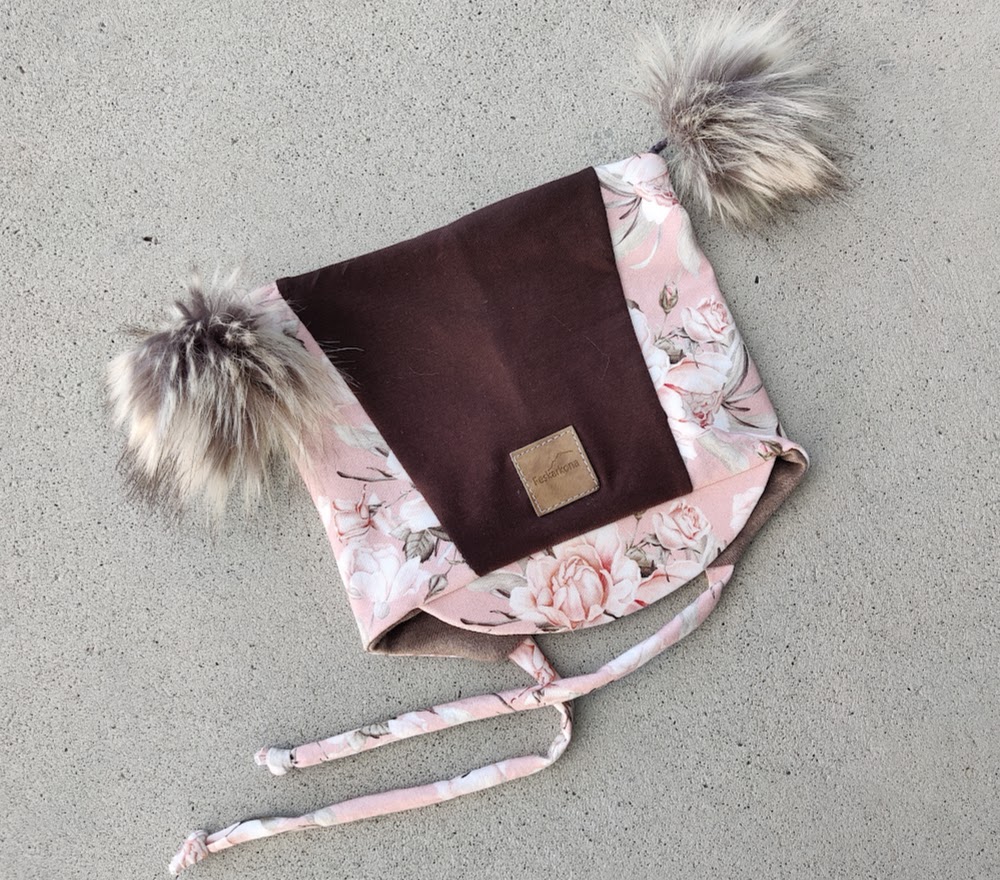 Knytelue med ullfôr - Roser