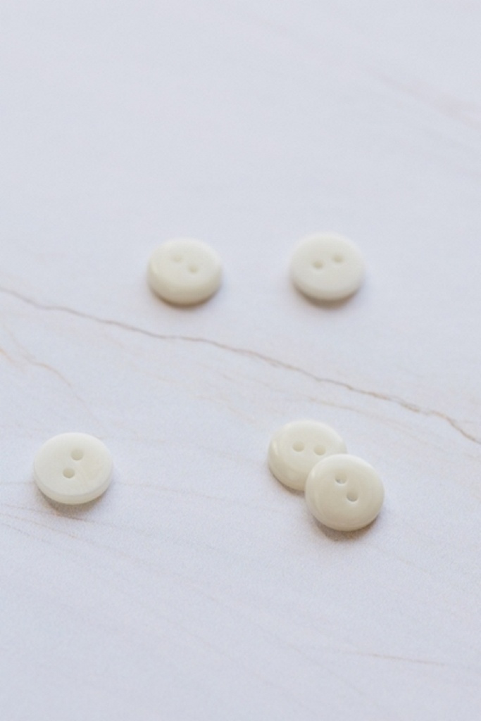 Corozoknapp 2-hulls 11mm - Creamy Hvite