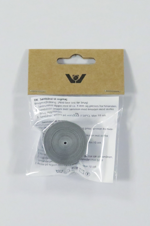 Sømbånd for regntøy