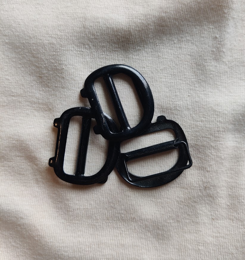 [1006] Buet Spenne - Svart metall 18mm