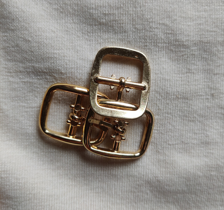 [1013] Liten Belte Spenne - Gullfarget Metall 12mm  