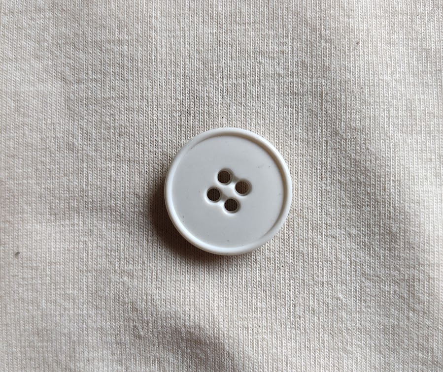 [1071] Knapp - Ecru 20mm