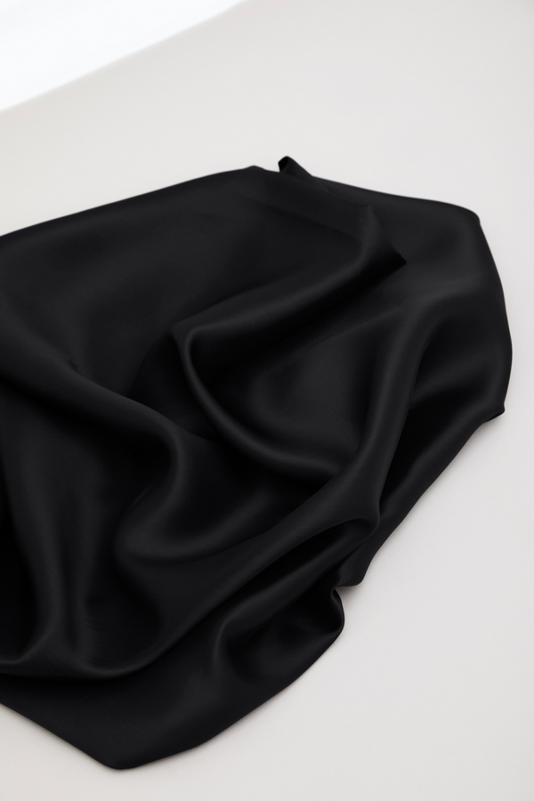 Stoffbit 2m - Viskose fôr twill - Svart 